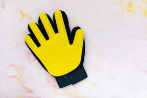 Grooming glove