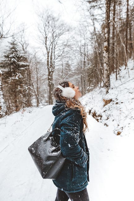 lightweight bag for warm climate