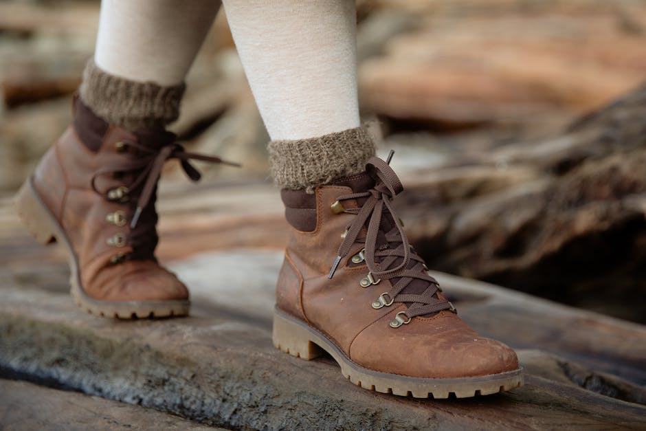 weather-appropriate shoes for travel