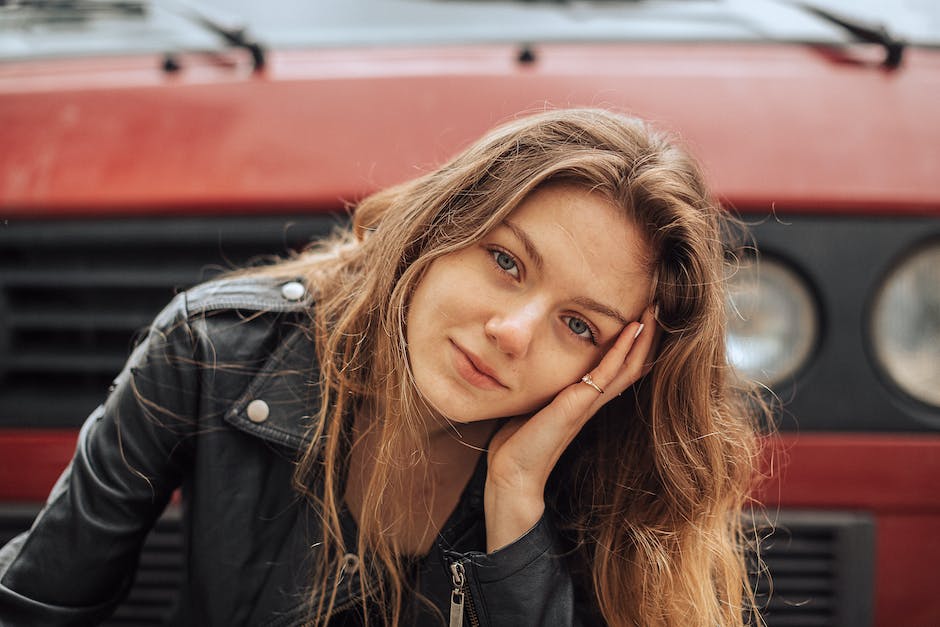 woman smiling in car